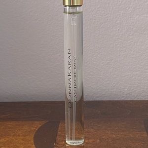 New Donna Karan Cashmere Mist Spray
